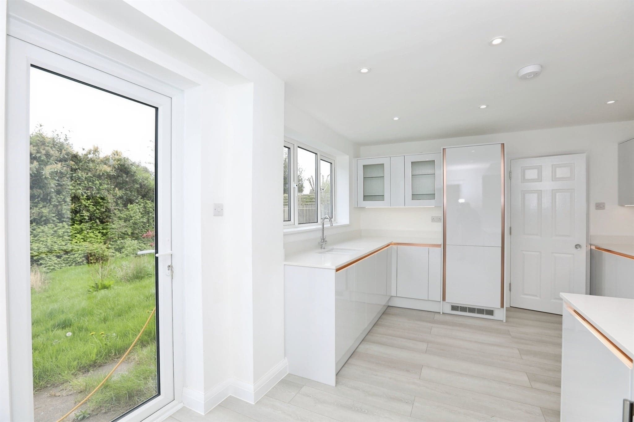 Property at Kinnibrugh Drive, Dormansland, Lingfield