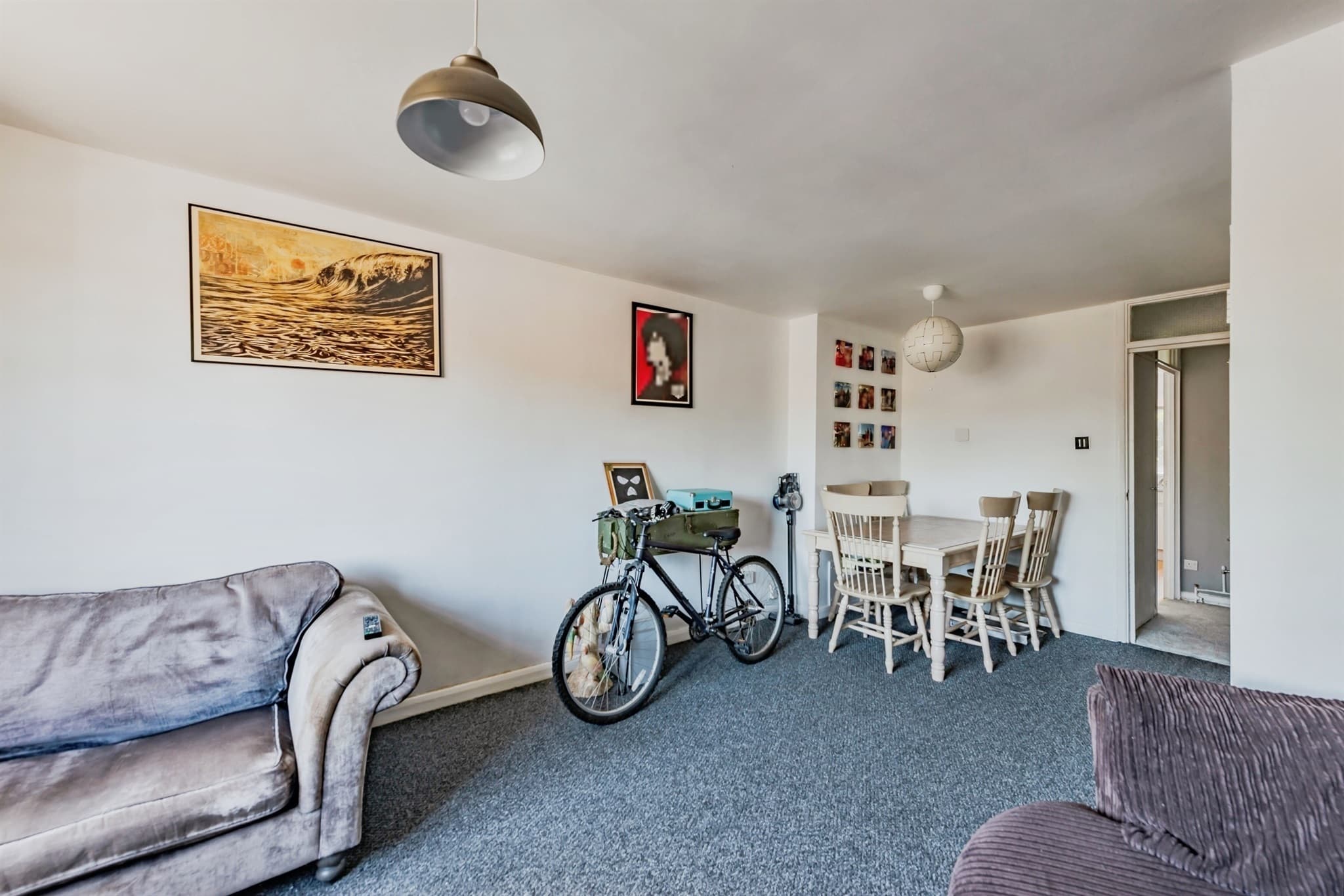 Property at Wakehams Green Drive, Crawley