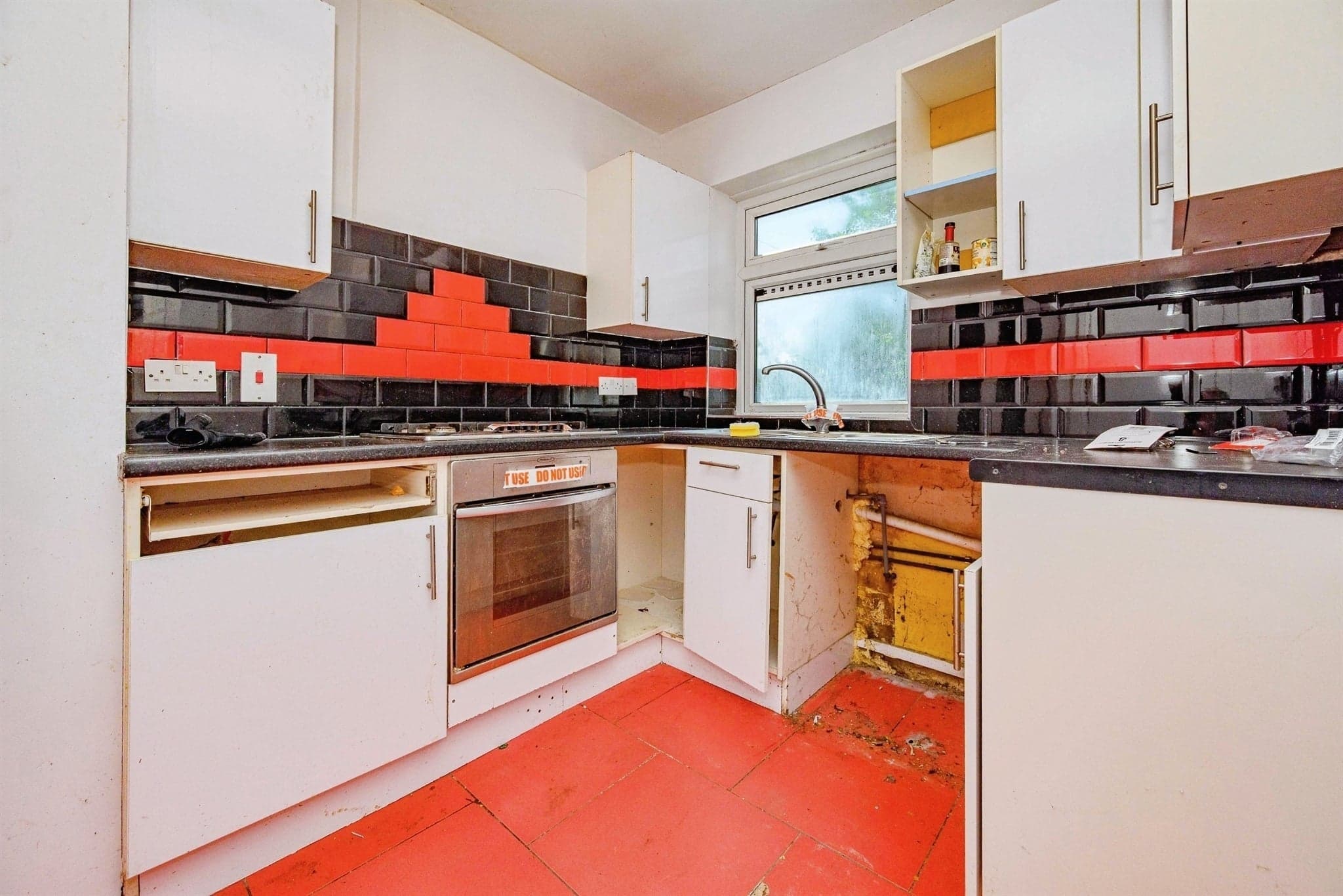 Property at Wycliffe Close, Luton