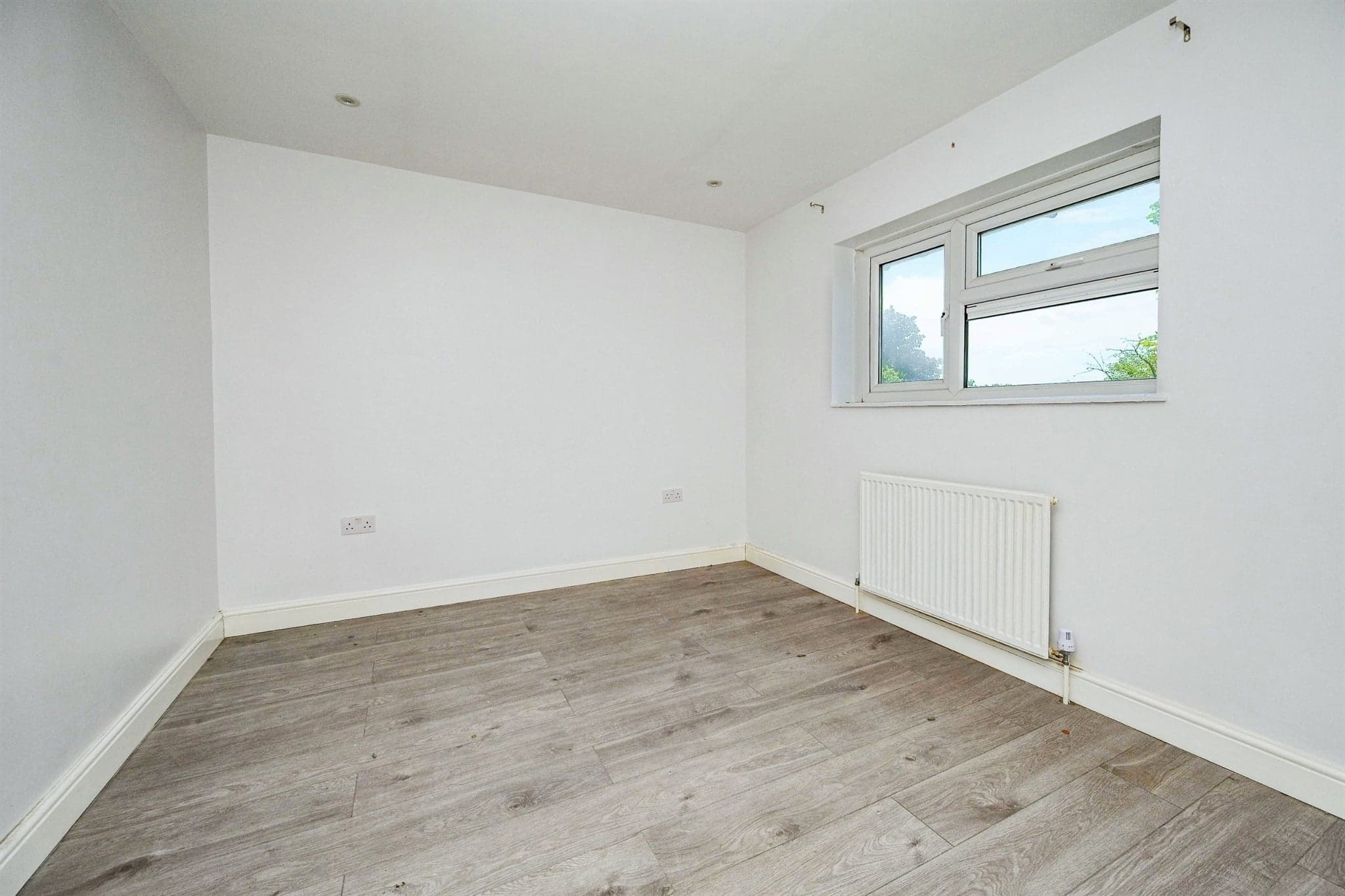 Property at Wycliffe Close, Luton