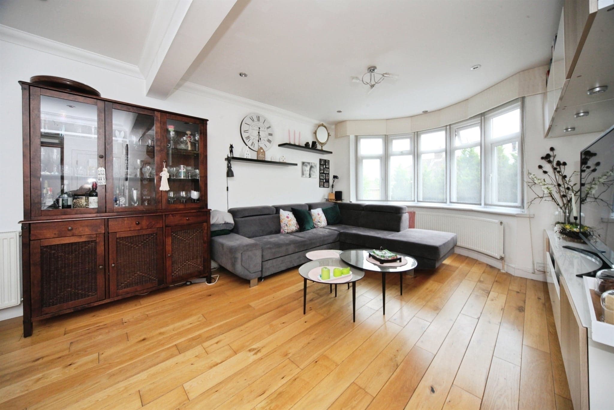 Property at Walcot Avenue, Luton