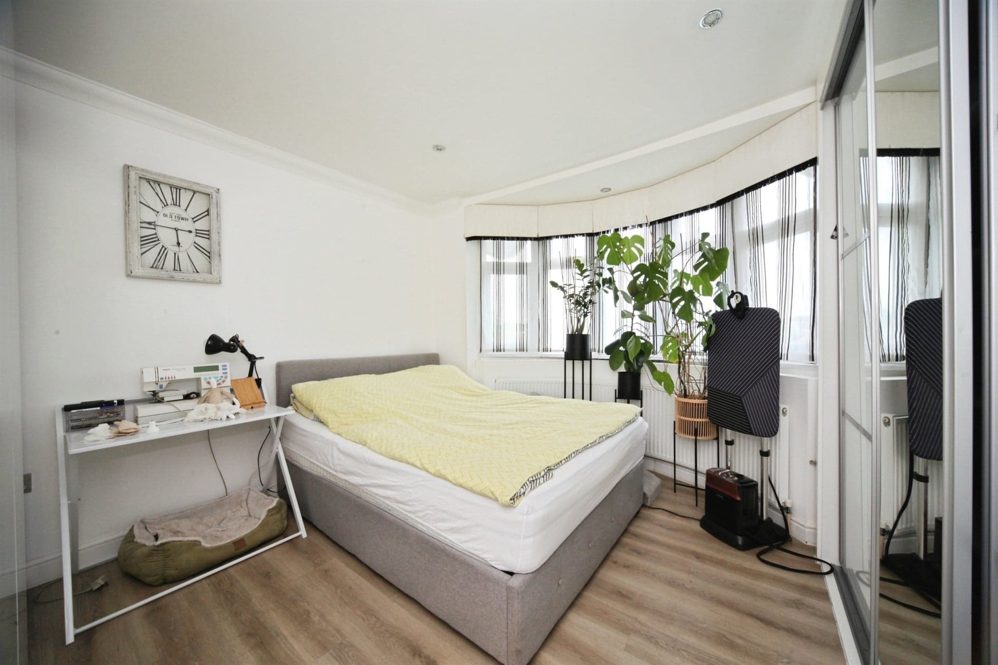 Property at Walcot Avenue, Luton