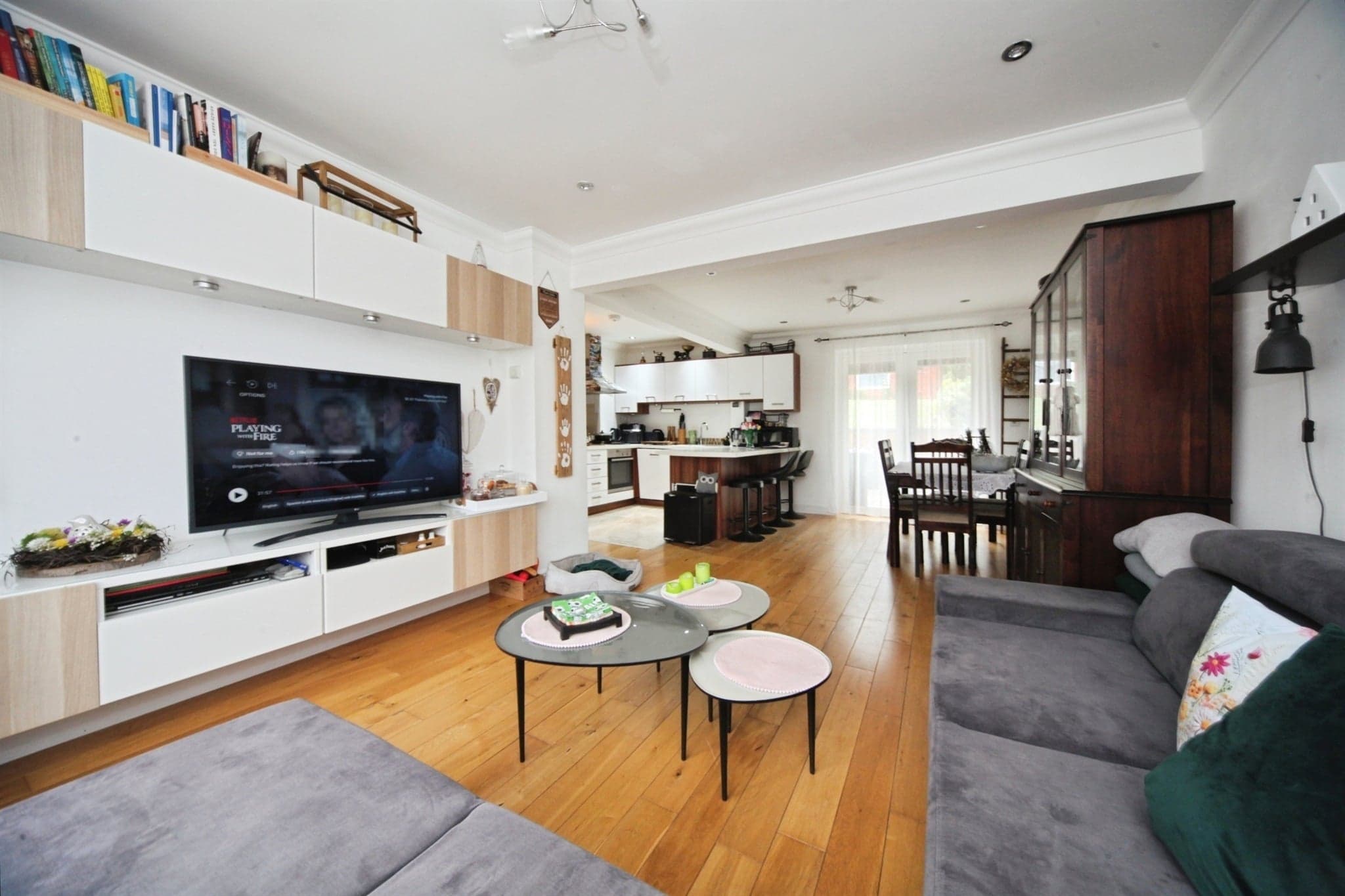 Property at Walcot Avenue, Luton