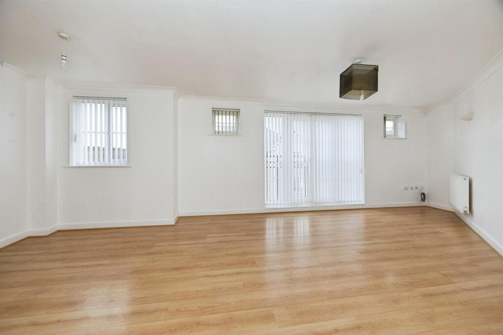 Property at Sir John Fogge Avenue, Ashford