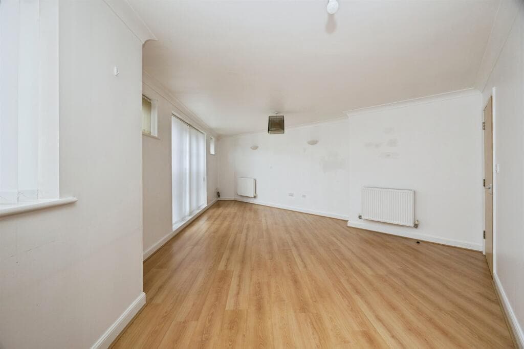 Property at Sir John Fogge Avenue, Ashford