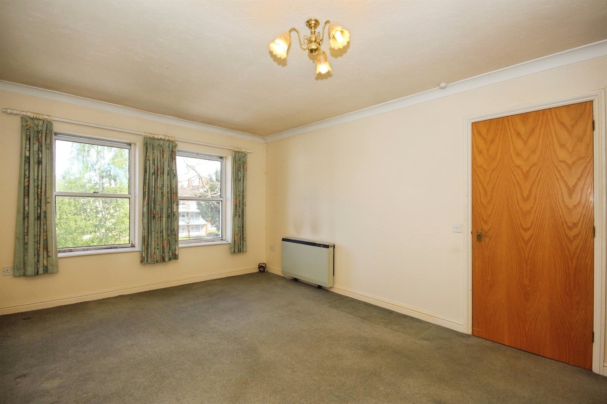 Property at Binswood Avenue, Leamington Spa