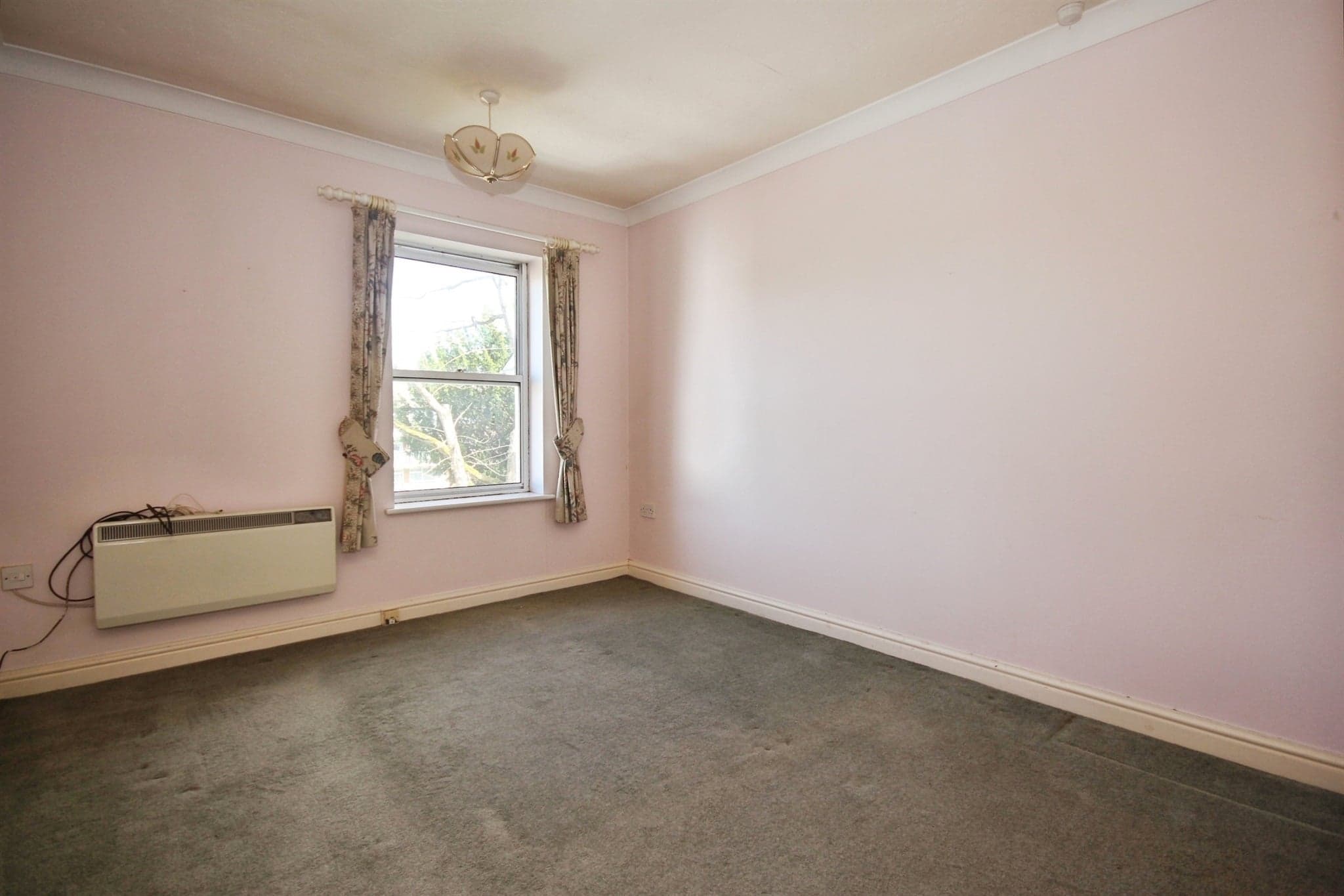 Property at Binswood Avenue, Leamington Spa