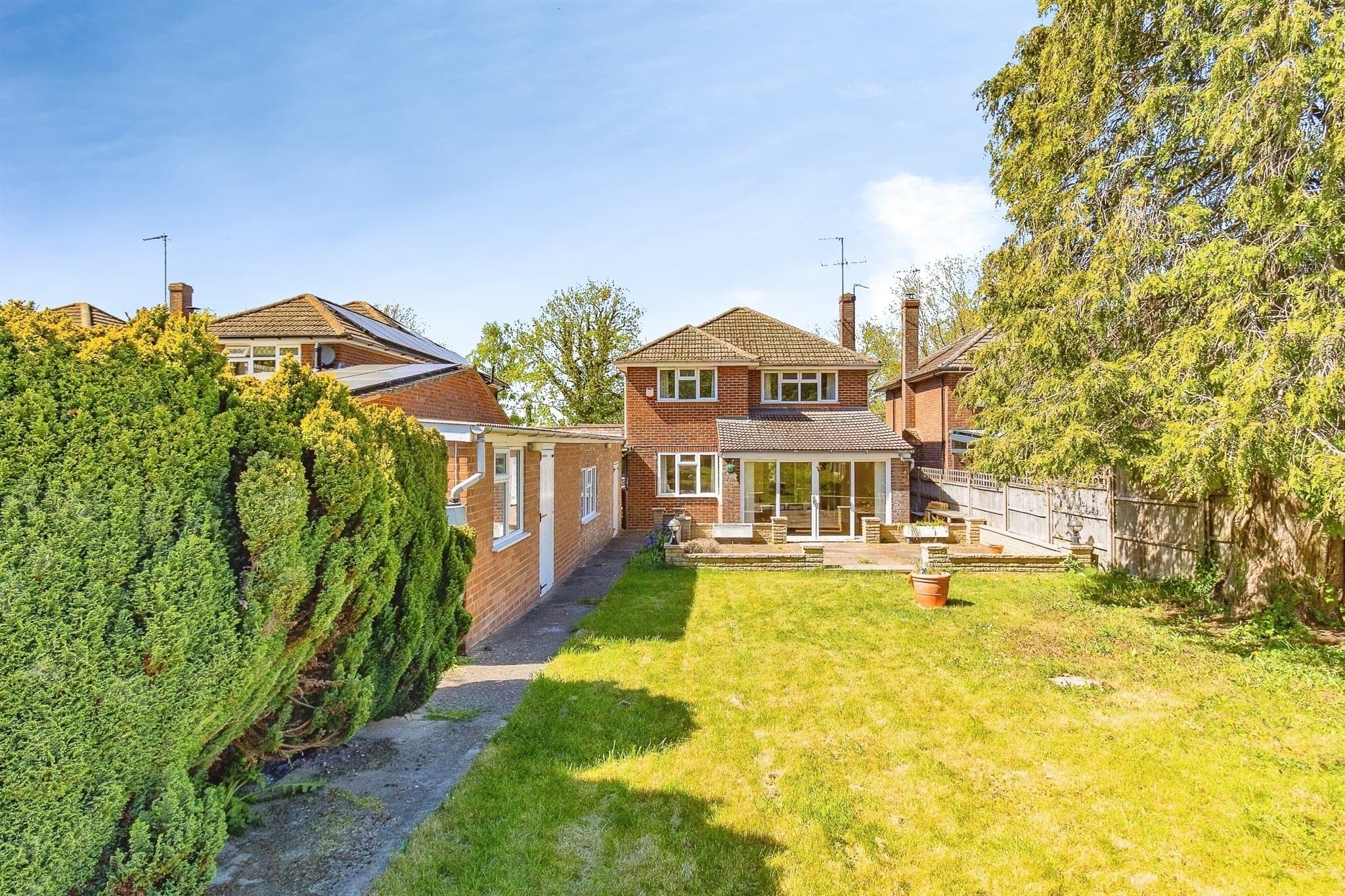 Property at Knolls View, Totternhoe, Dunstable
