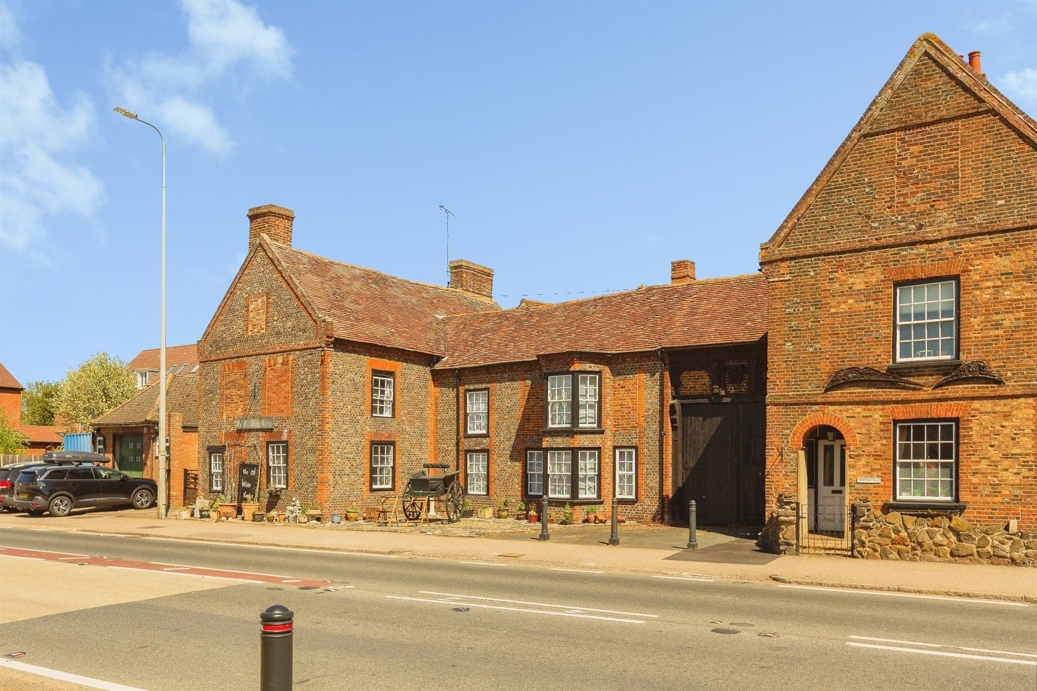 Property at Watling Street, Hockliffe, Leighton Buzzard