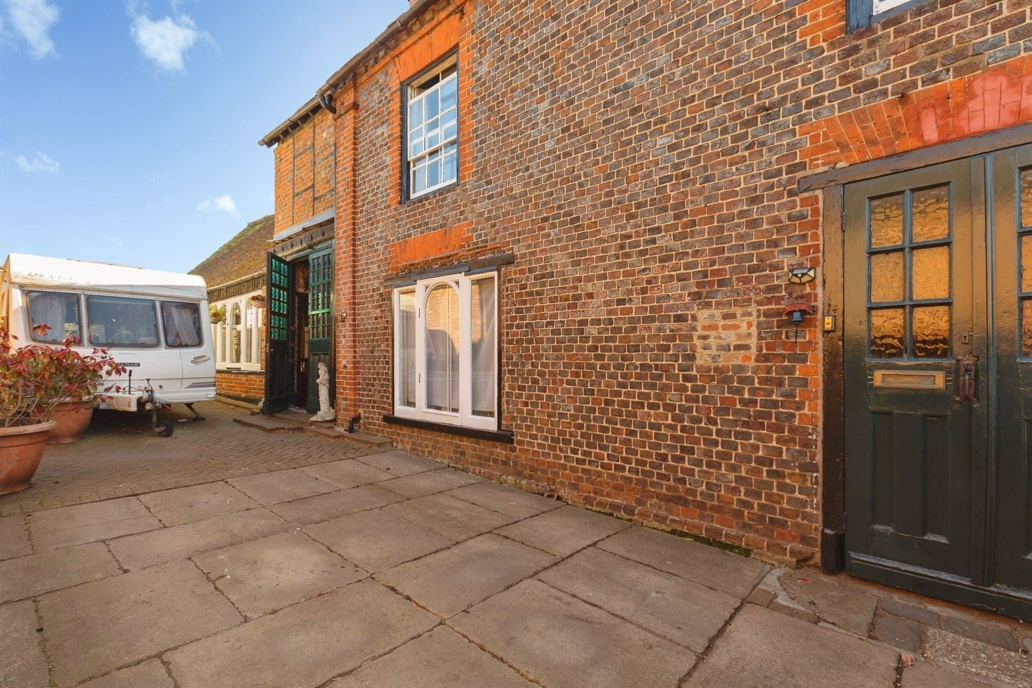 Property at Watling Street, Hockliffe, Leighton Buzzard