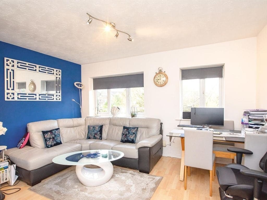 Property at Rochester Drive, Watford
