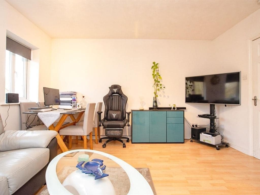 Property at Rochester Drive, Watford