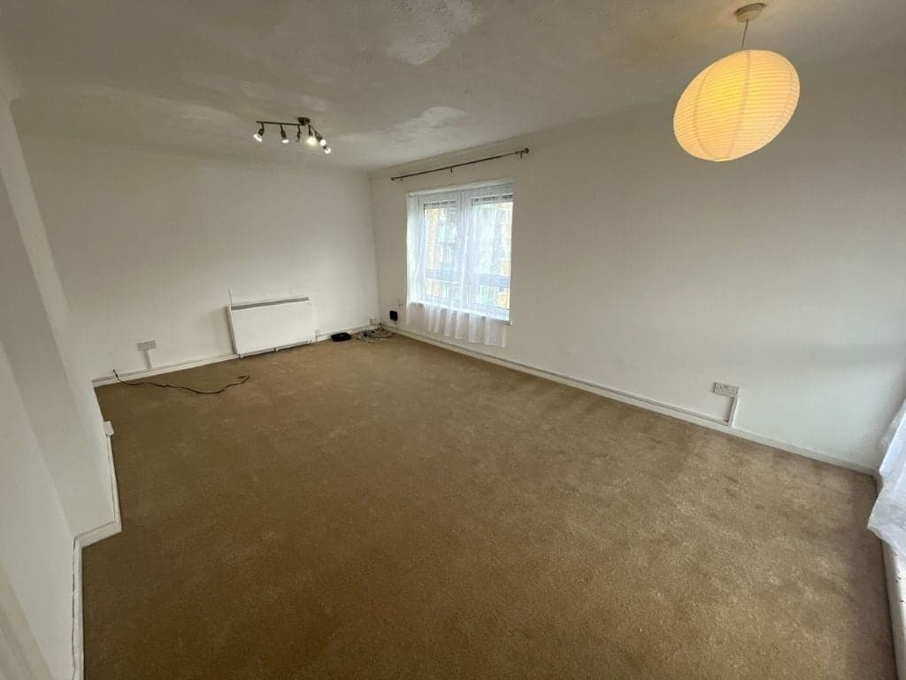 Property at Linford Crescent, Southampton
