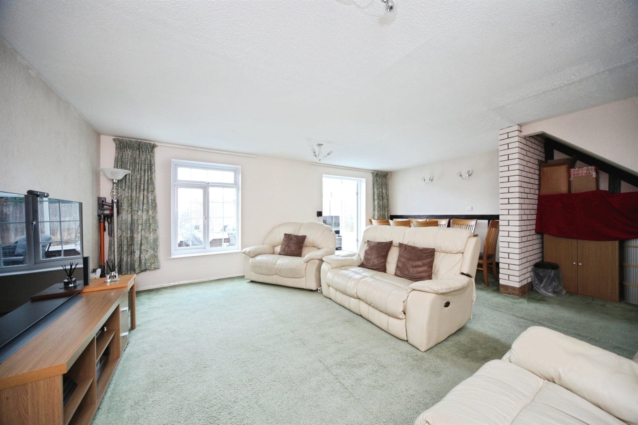 Property at Raynham Way, Luton