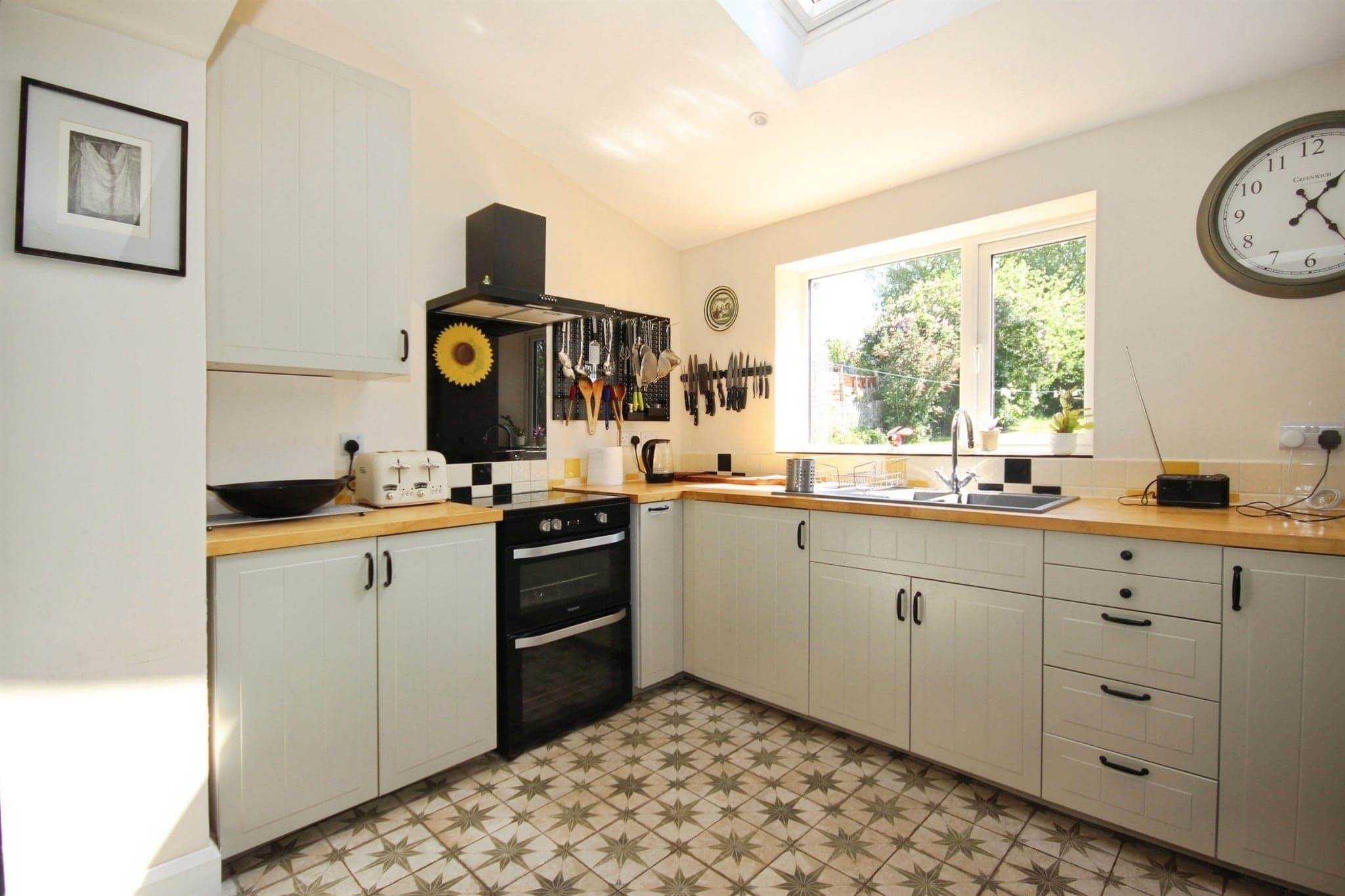 Property at England Crescent, Leamington Spa