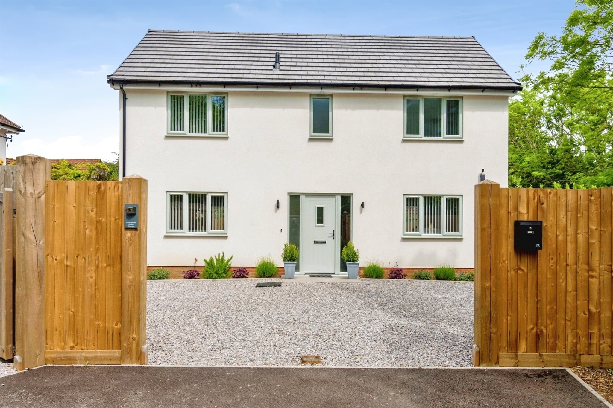 Property at Swaythling Road, West End, Southampton