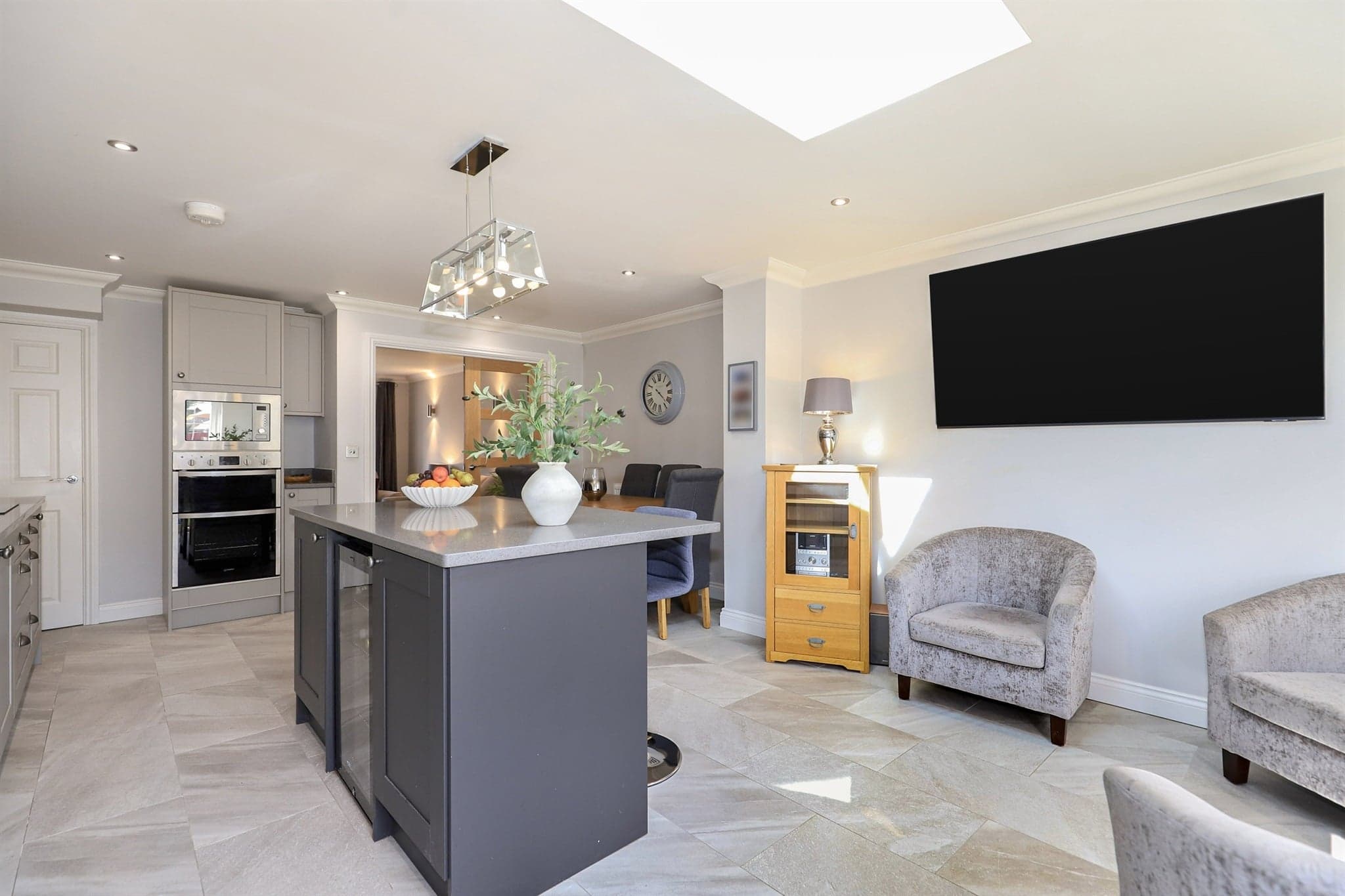 Property at Ashwells Grove, Pendeford, Wolverhampton