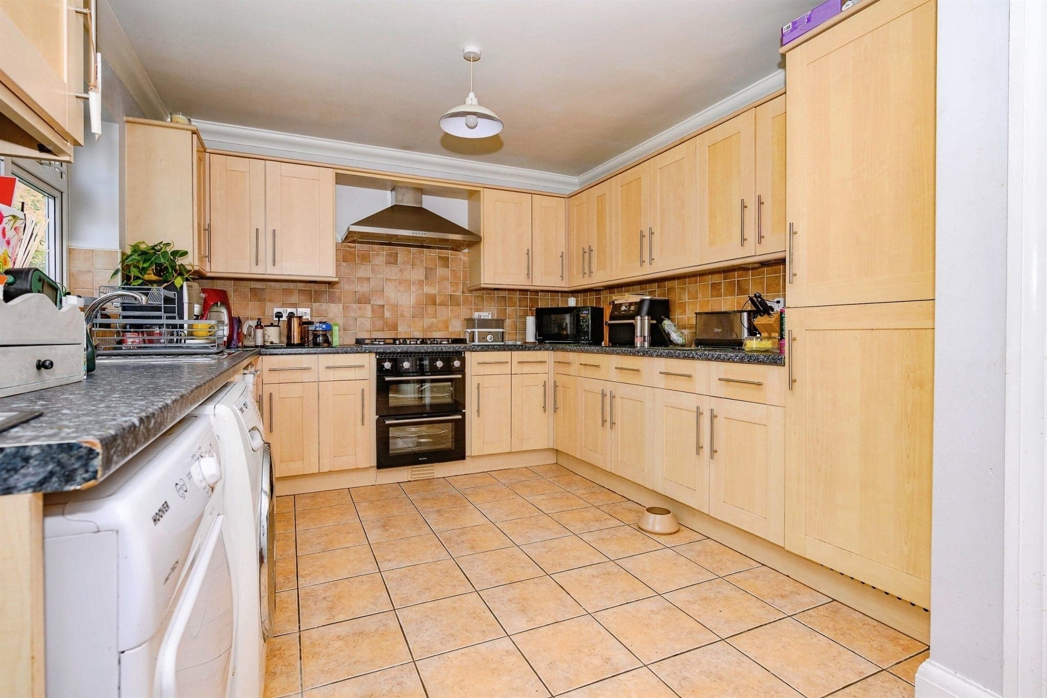 Property at Rosslyn Crescent, Luton
