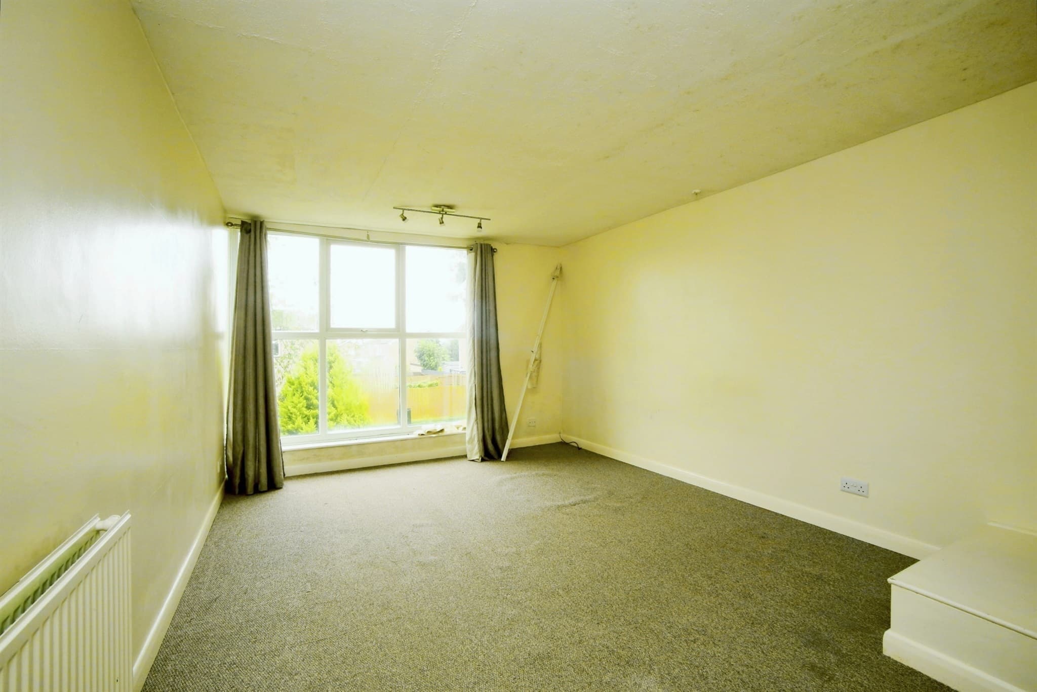 Property at Blakesley Walk, Leicester