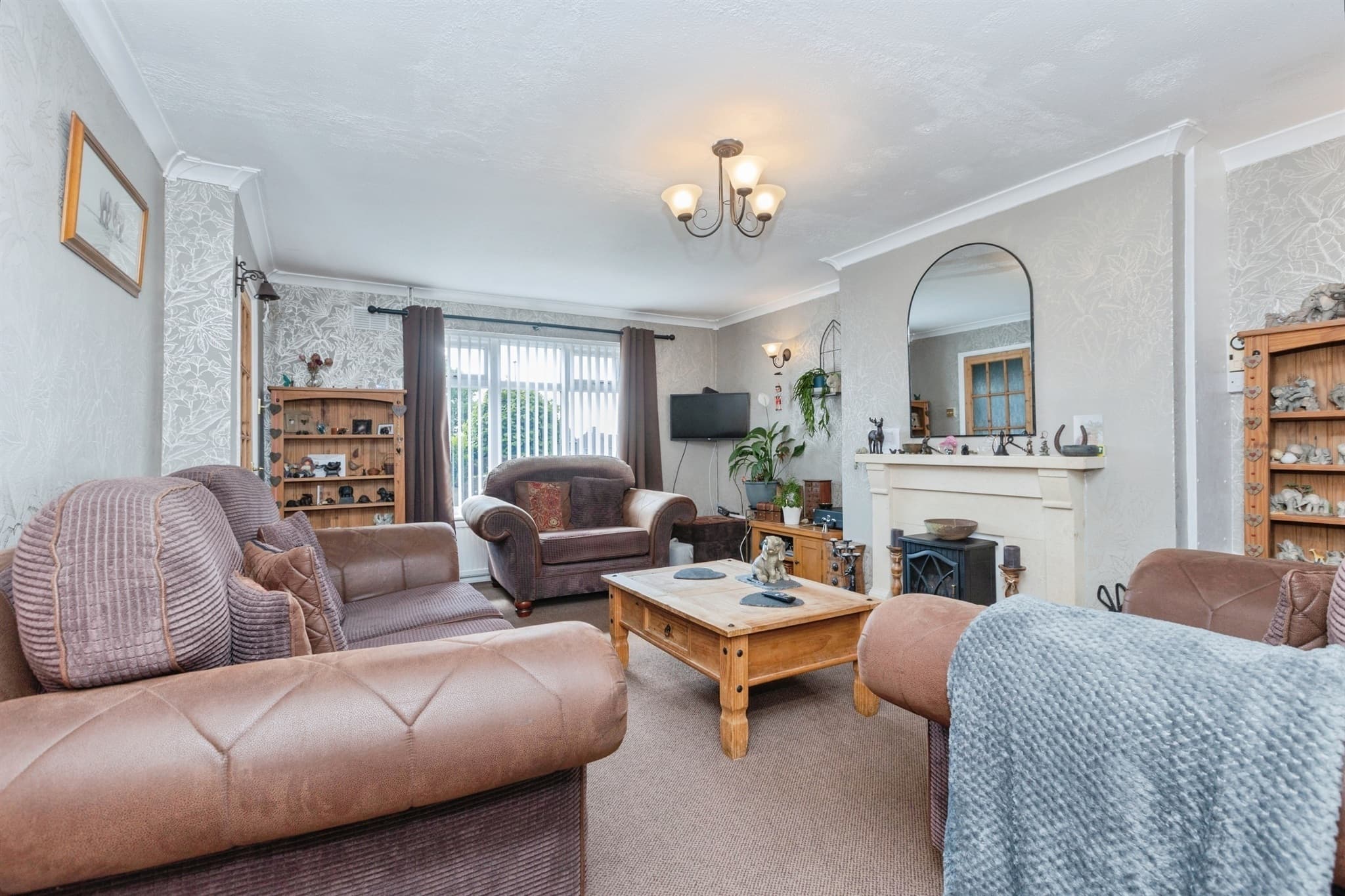 Property at Monmouth Drive, Leicester