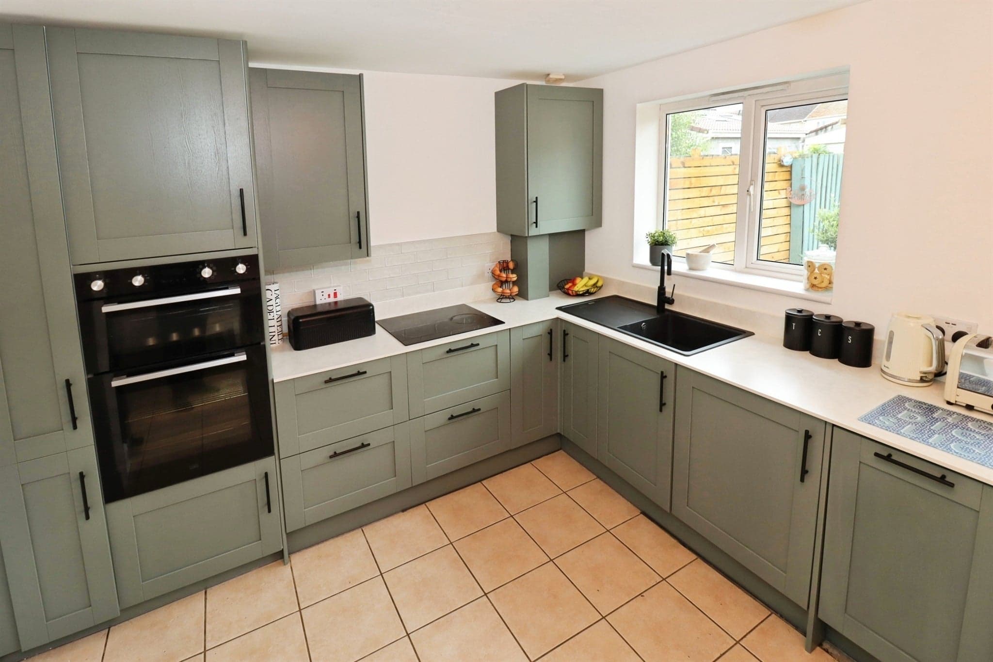 Property at Tenth Avenue, Bristol