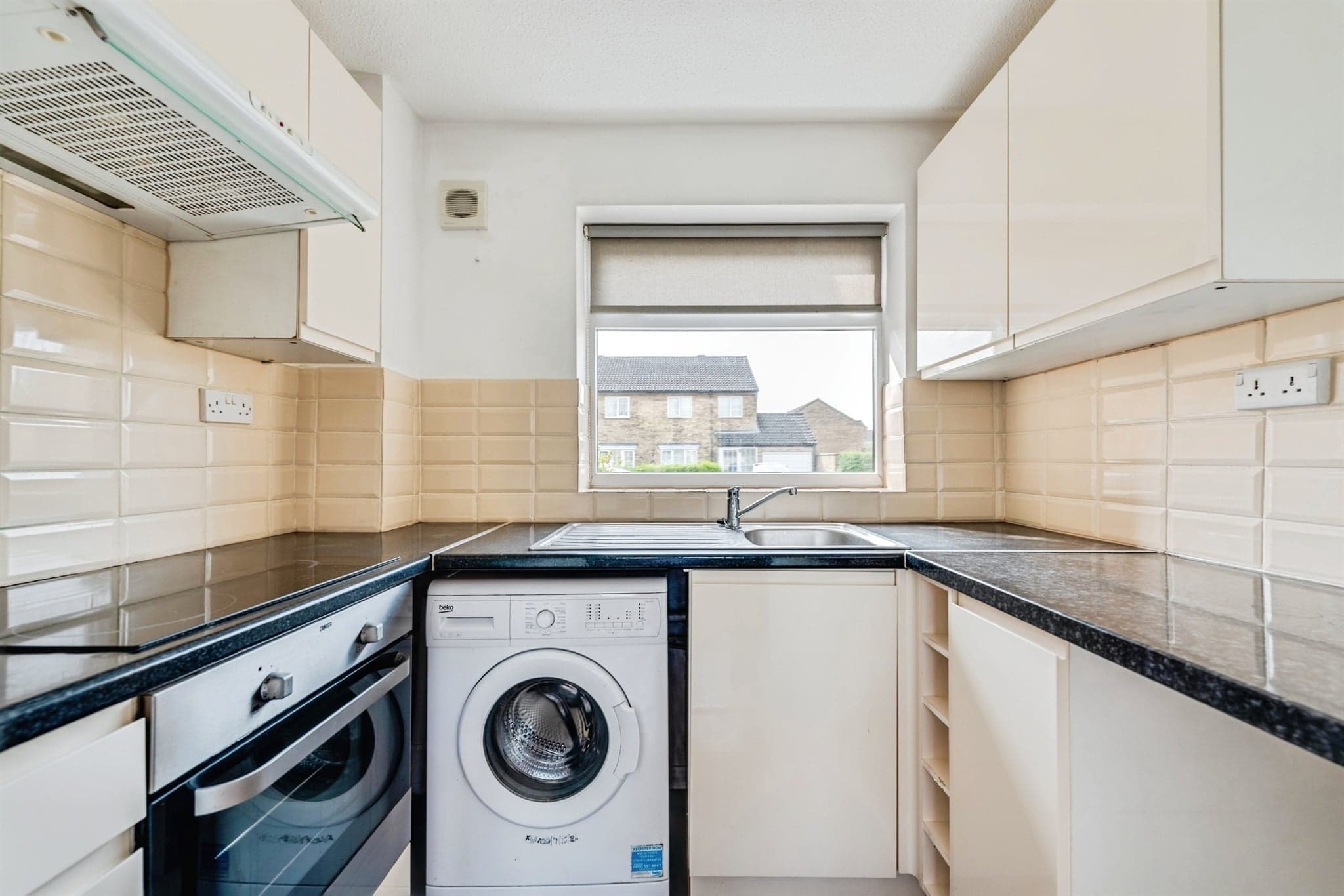 Property at Mayfield Close, Carterton