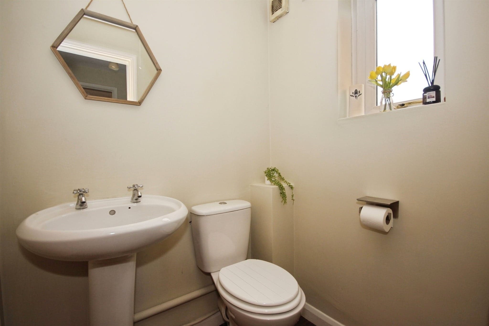 Property at Weilerswist Drive, Whitnash, Leamington Spa