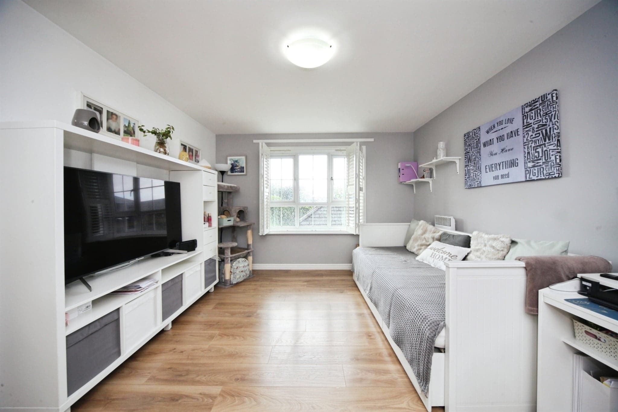 Property at Watling Gardens, Dunstable