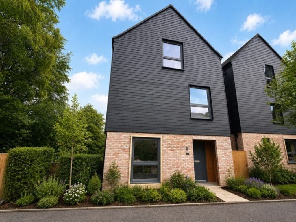Property at Blunsdon Hill, Blunsdon, Swindon