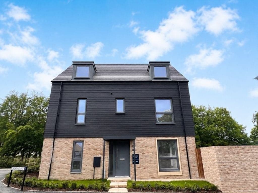 Property at Blunsdon Hill, Blunsdon, Swindon