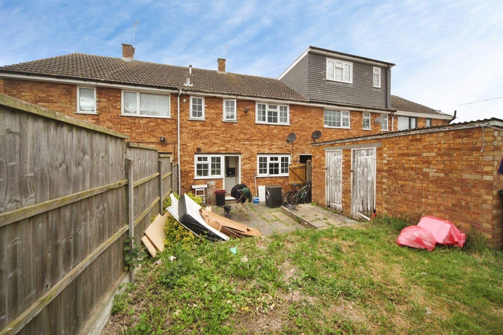 Property at Oatfield Close, Luton