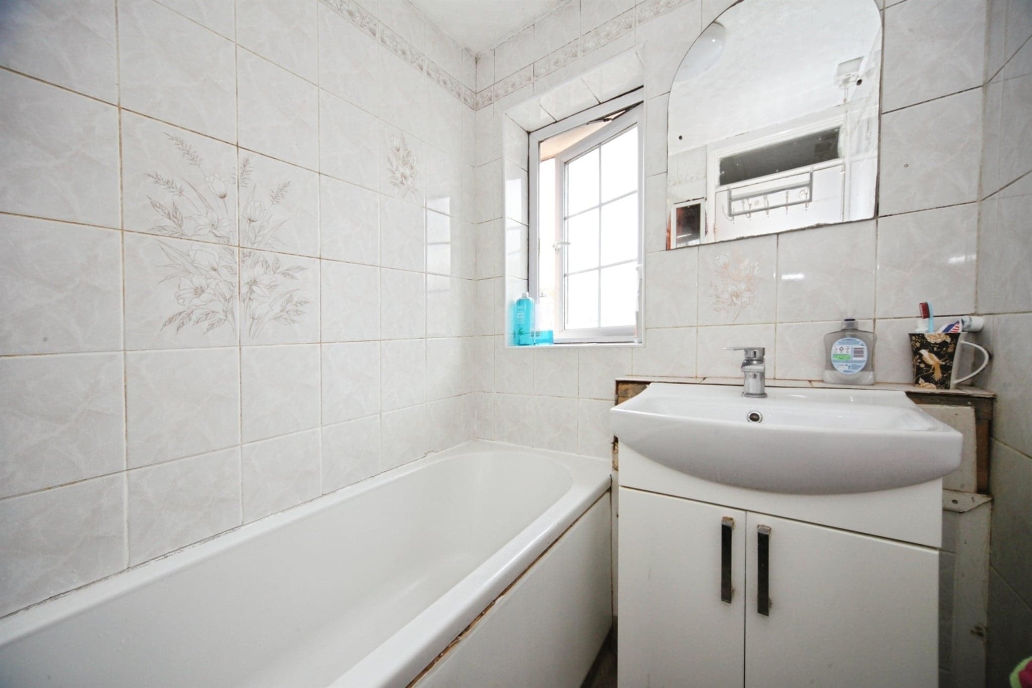 Property at Oatfield Close, Luton