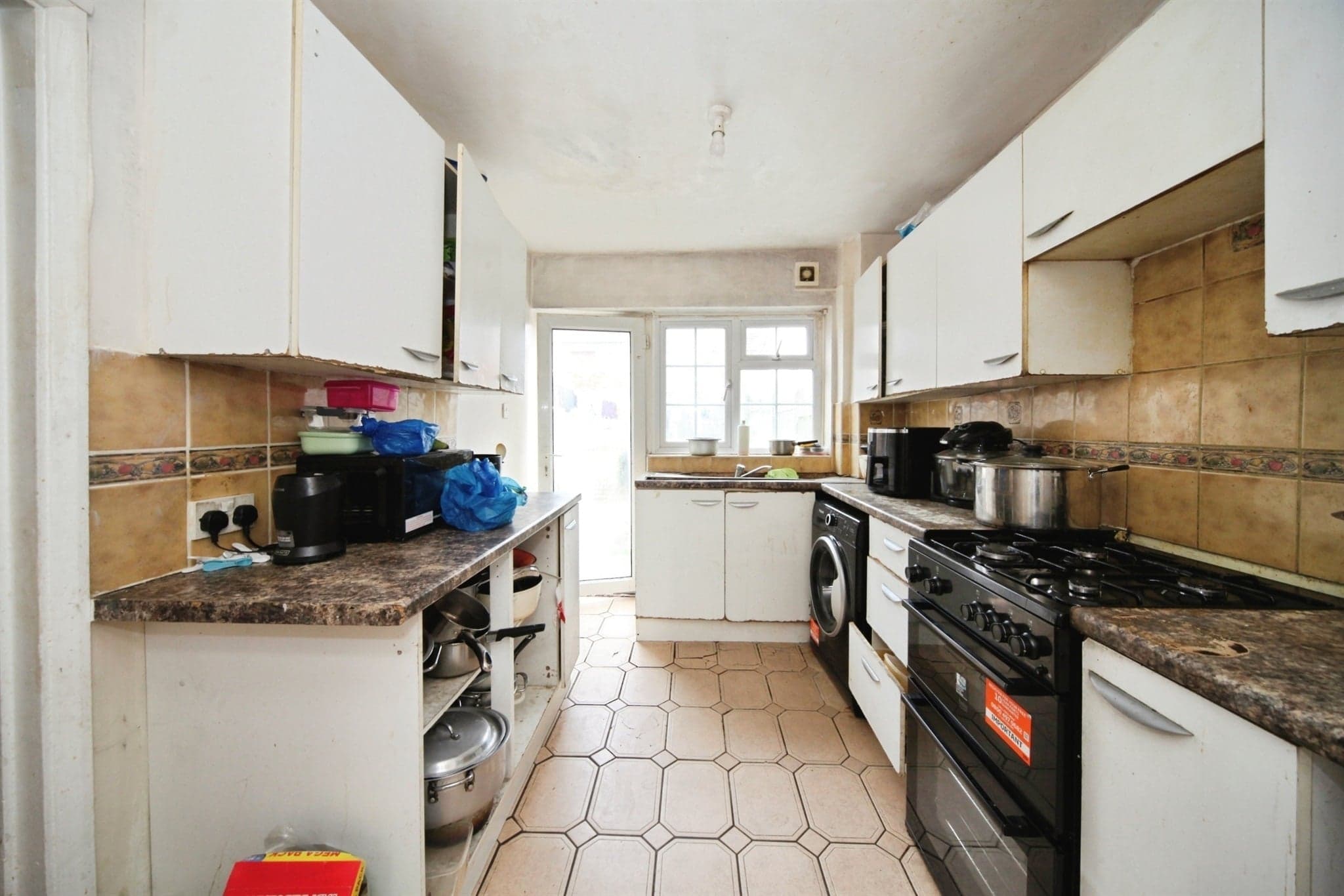 Property at Oatfield Close, Luton