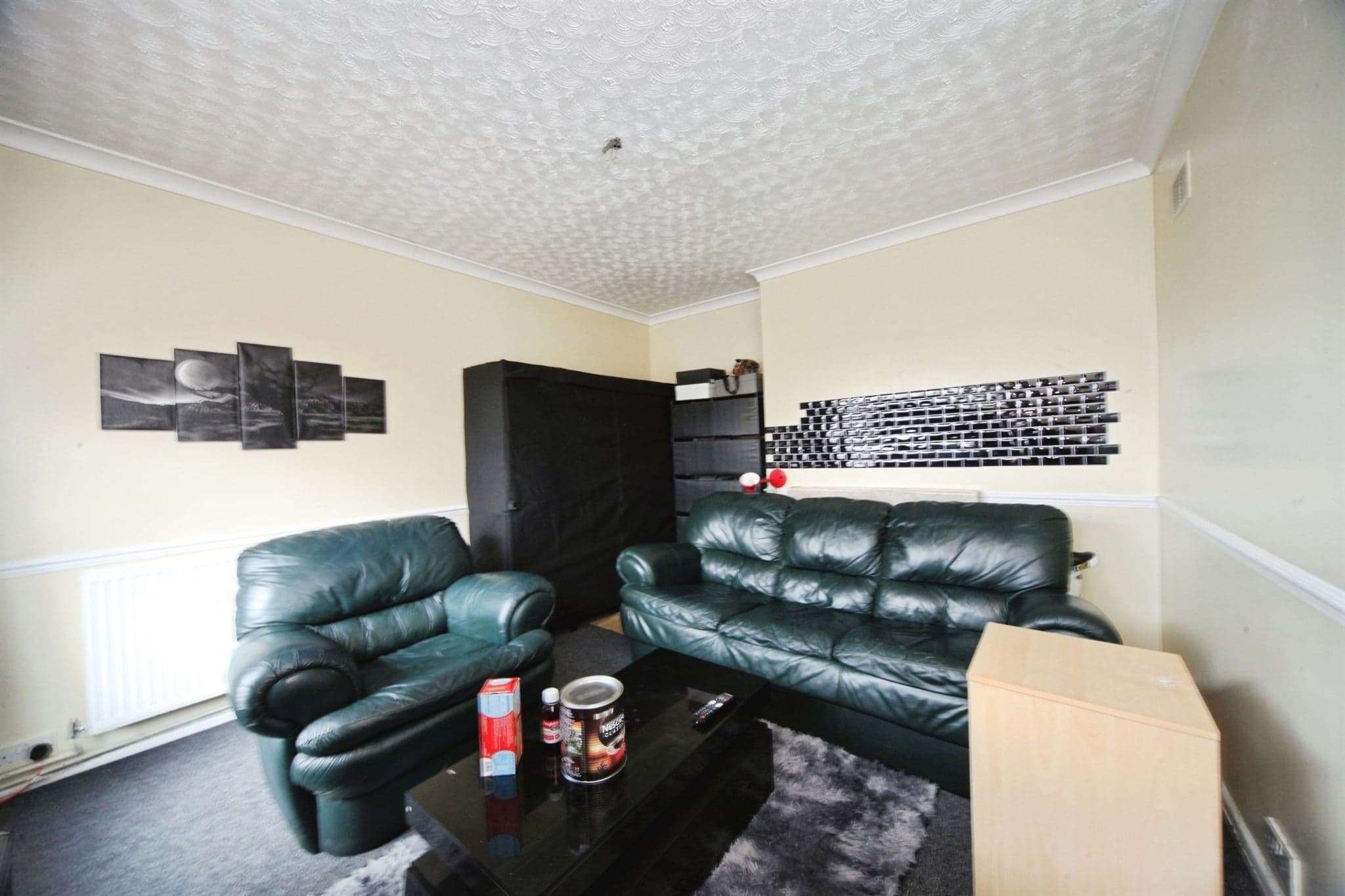 Property at Oatfield Close, Luton