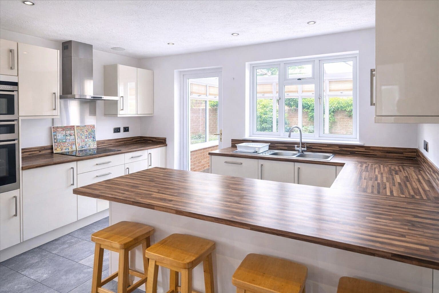 Property at Oberon Way, Swindon