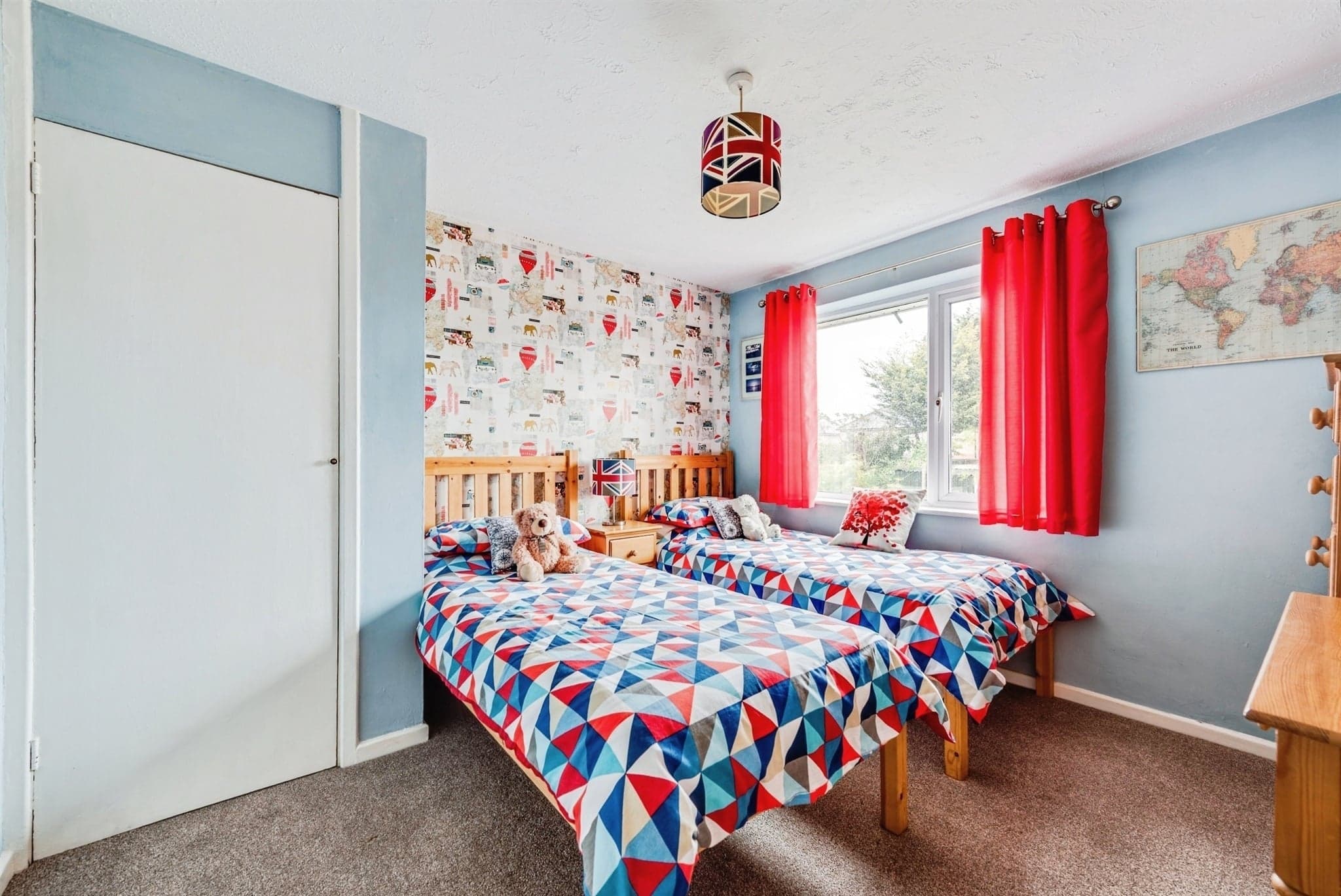Property at Pembroke Gardens, Swindon