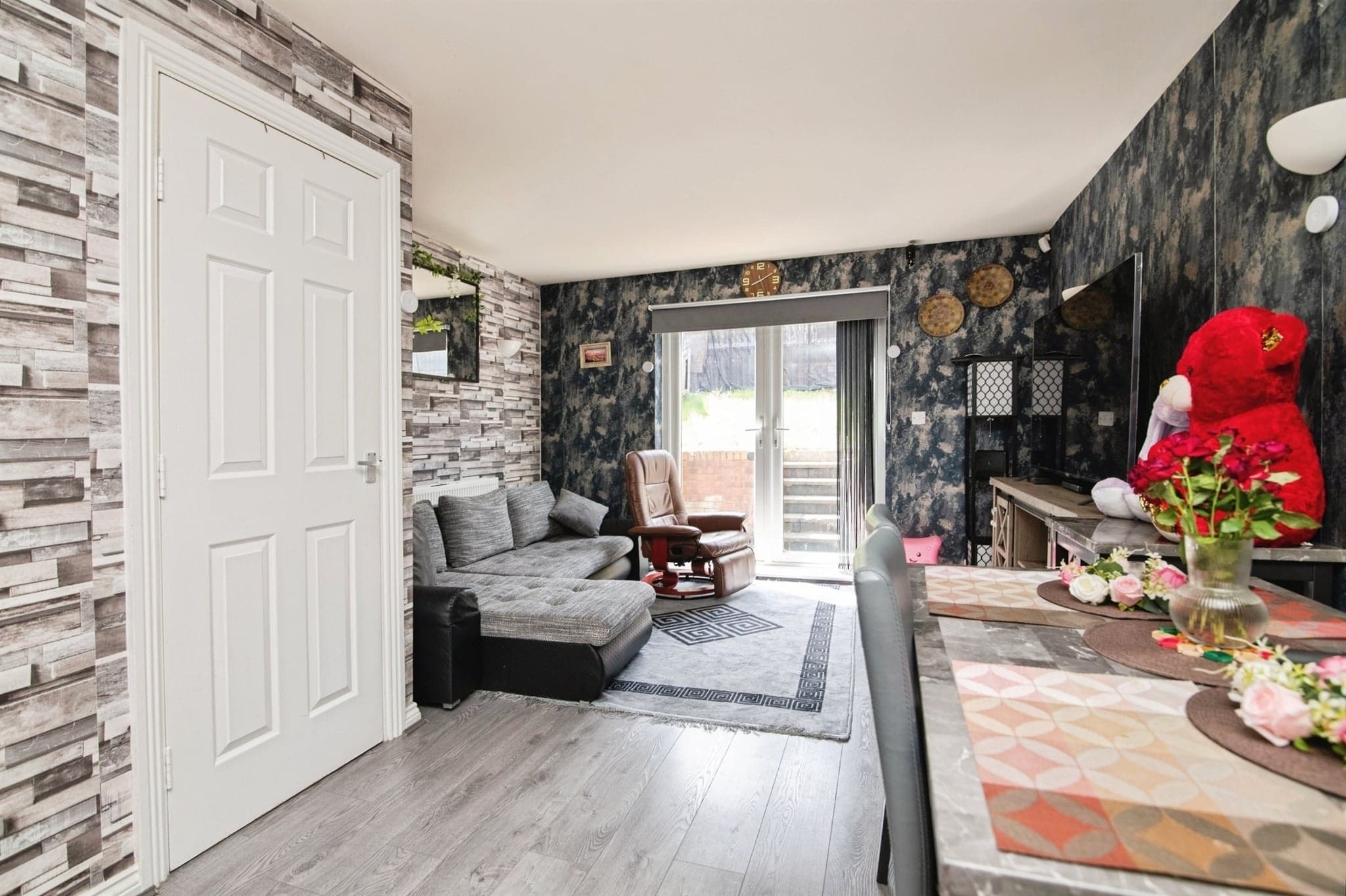 Property at Farm End Close, West Bromwich