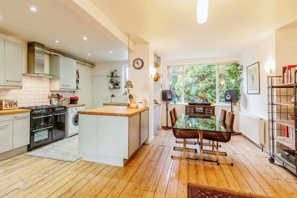 Property at Hendre Road, Ashton, Bristol