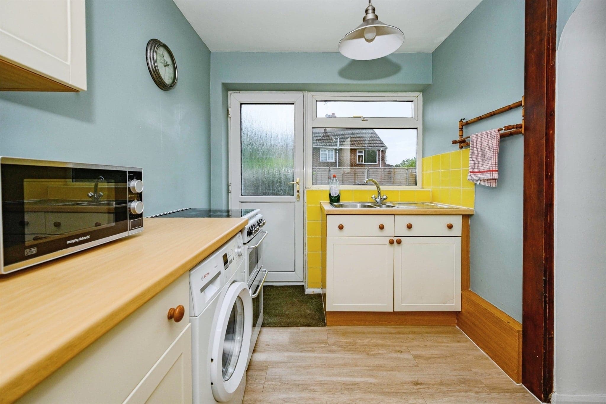 Property at Midhurst Gardens, Luton