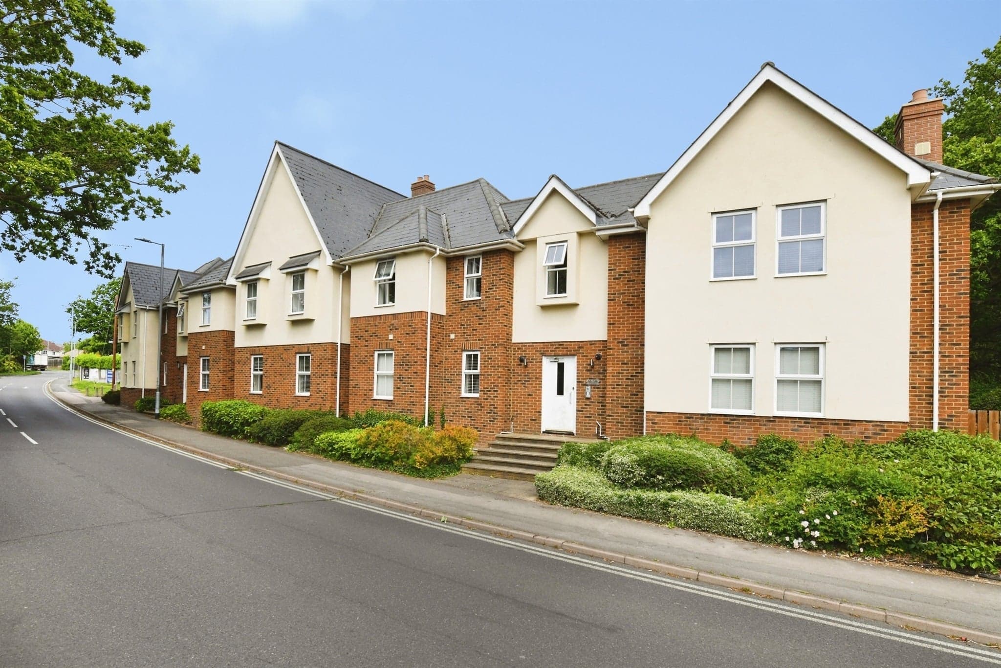Property at Weir Gardens, Rayleigh