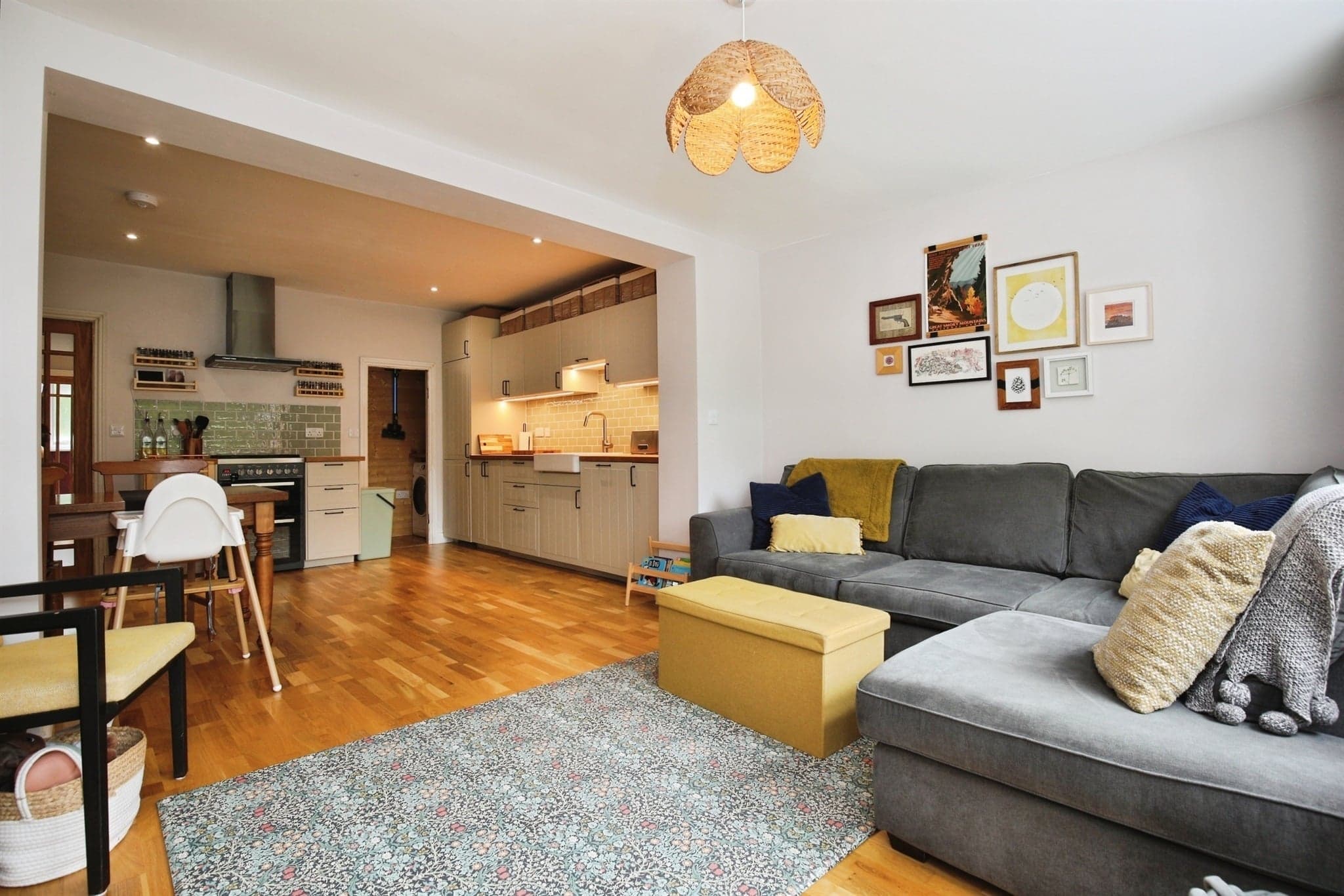 Property at Mead Hedges, Andover