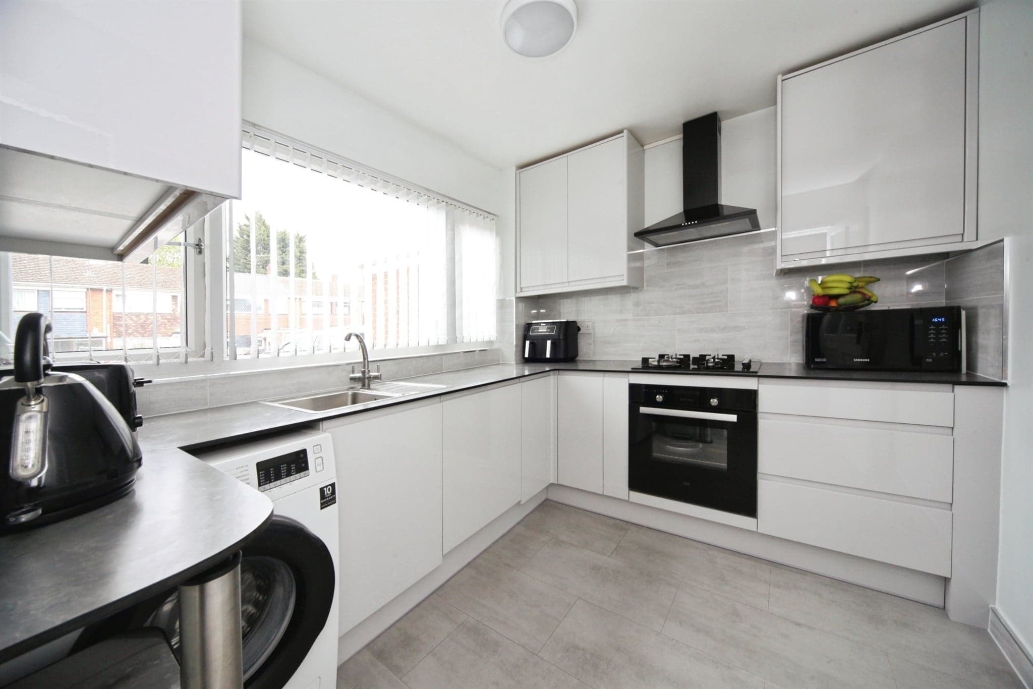 Property at Easingwold Gardens, Luton