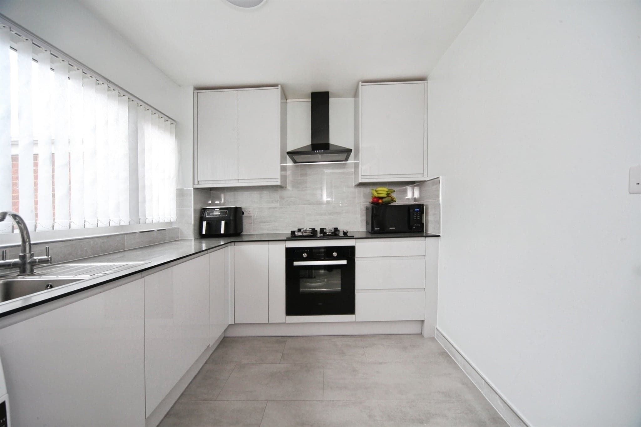 Property at Easingwold Gardens, Luton