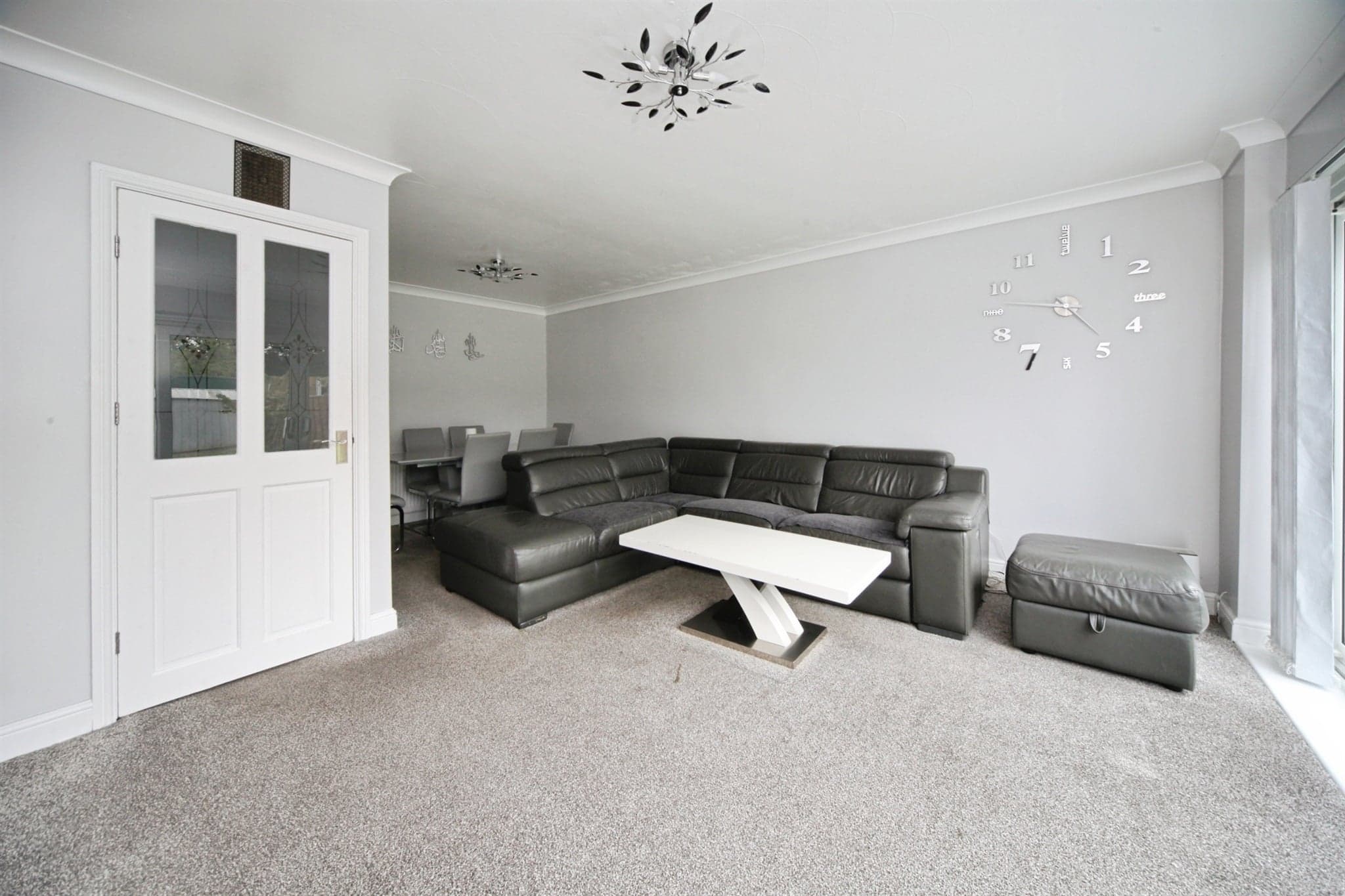 Property at Easingwold Gardens, Luton