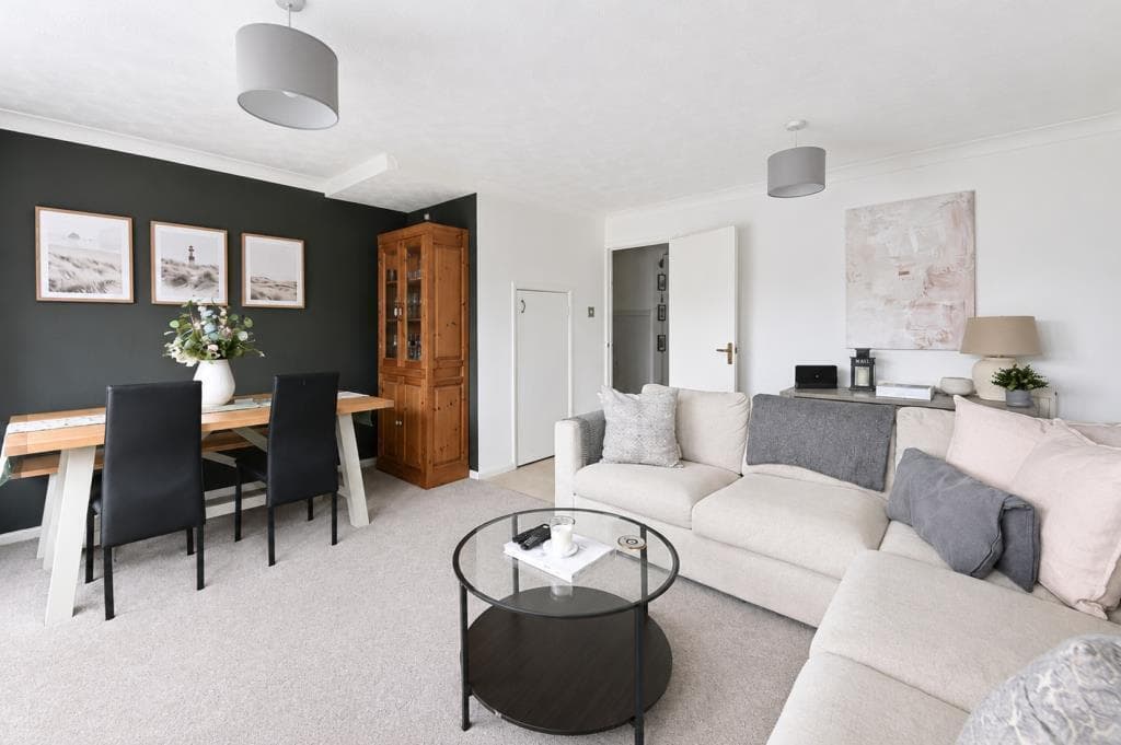 Property at Forest Drive, Chineham, Basingstoke