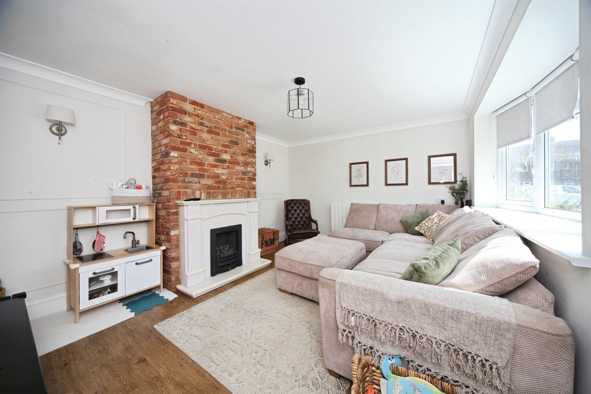 Property at Knights Close, Eaton Bray, Dunstable