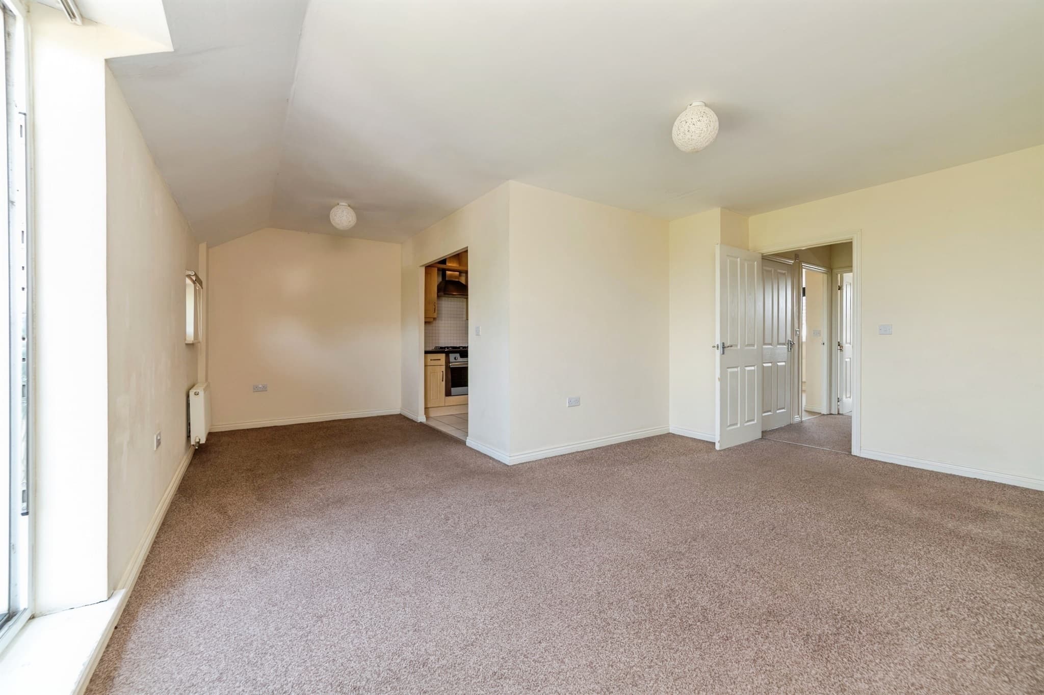 Property at Eddington Crescent, Welwyn Garden City