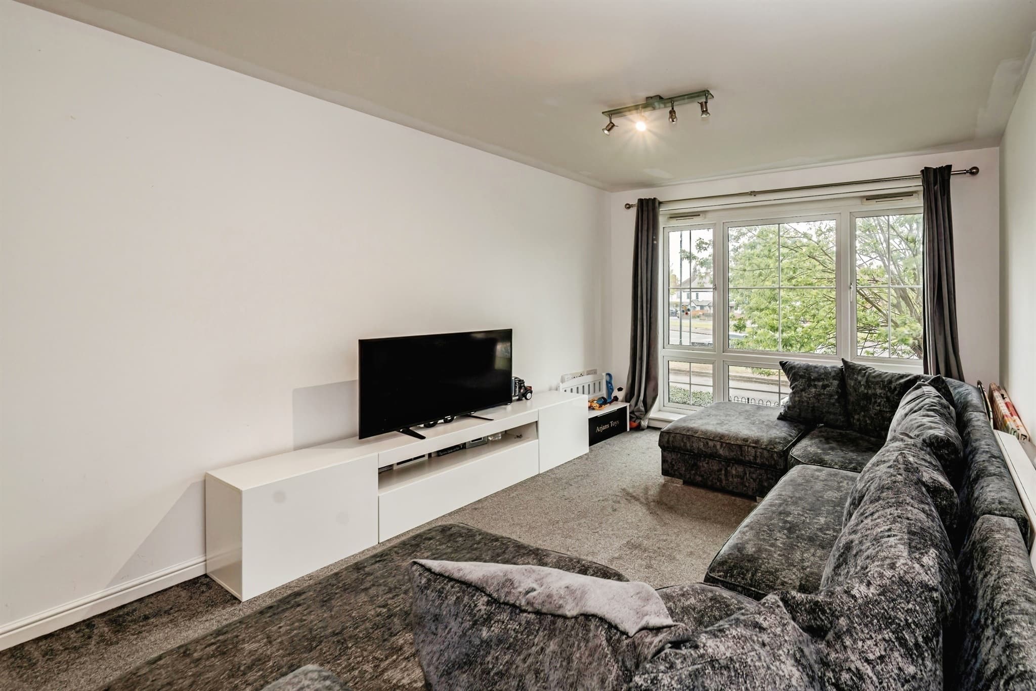 Property at Holyhead Mews, SLOUGH