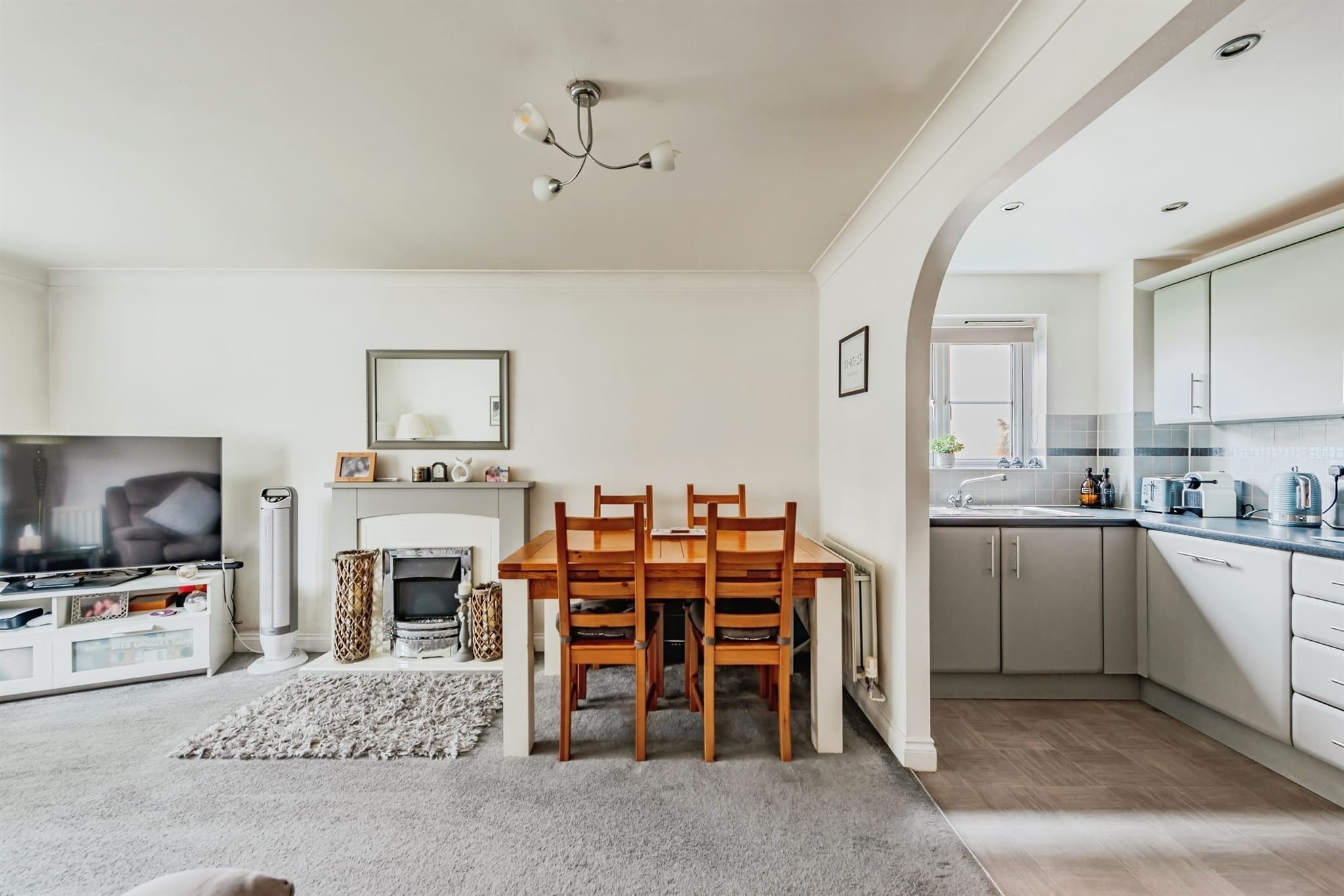 Property at Kingsfield Way, Redhill