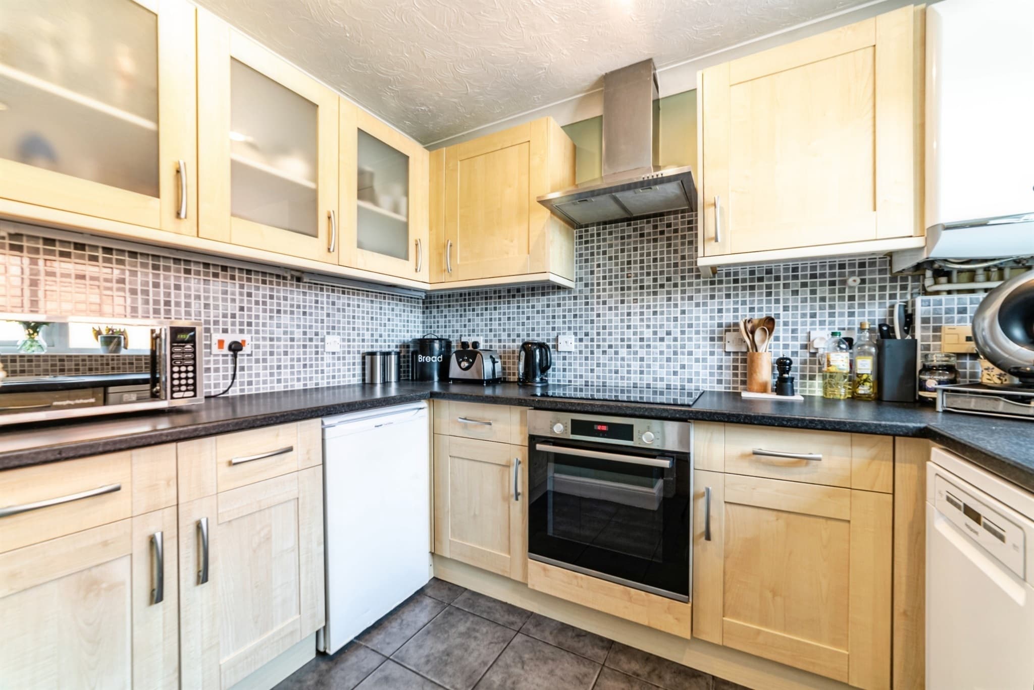 Property at Woodville Close, Chineham, Basingstoke
